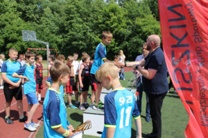 Na boiskach I LO rywalizowali młodzi sportowcy
