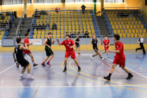 Koszykarze z pewnym zwycięstwem