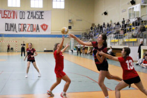 Piłkarki ręczne ze zwycięstwem